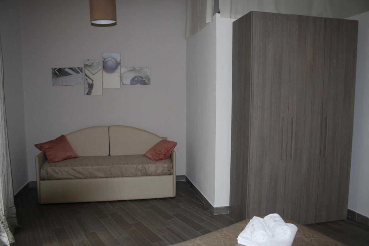 Be Italian Flat Duomo 319 Bed & Breakfast Napoli Ngoại thất bức ảnh